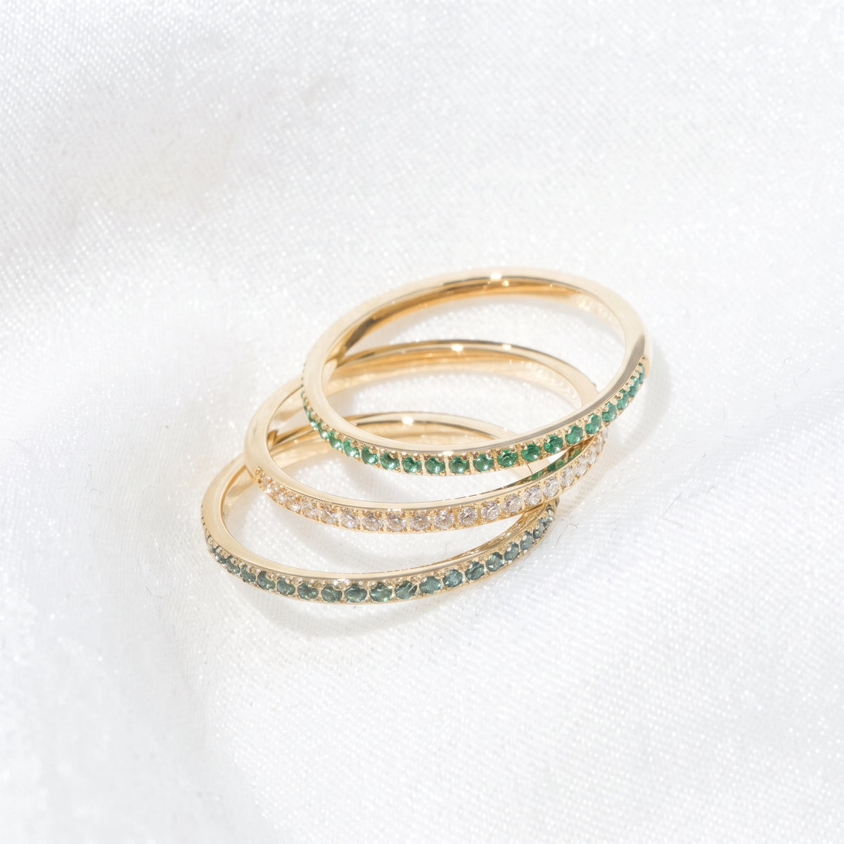 Zierlicher Ring mit Geburtsstein