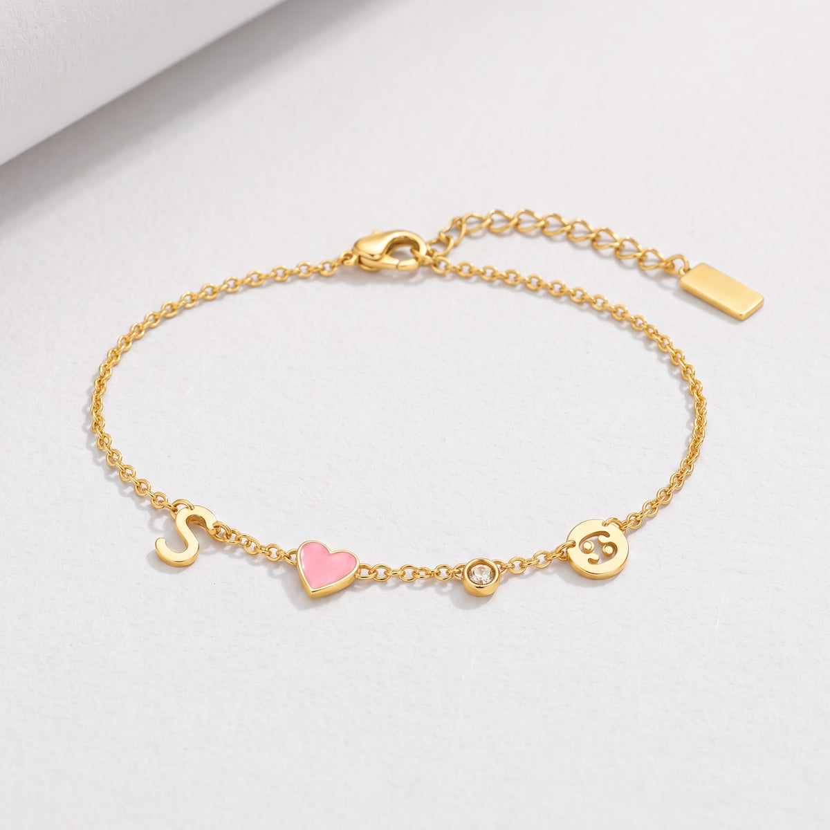 Dein Charm-Armband: Initiale & Stein