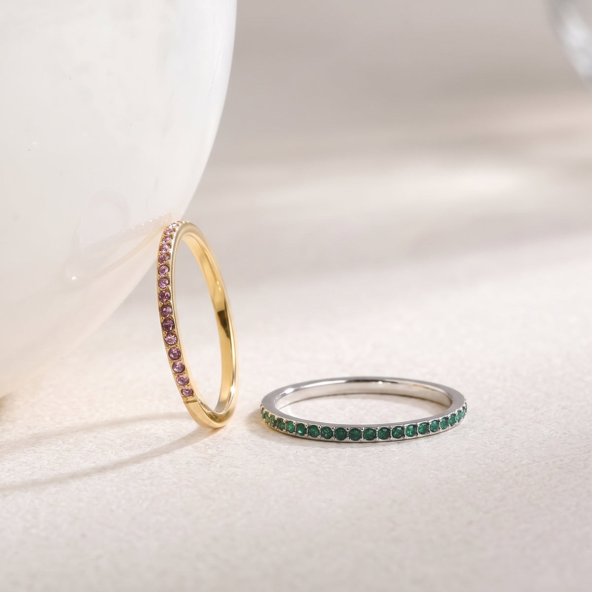 Zierlicher Ring mit Geburtsstein
