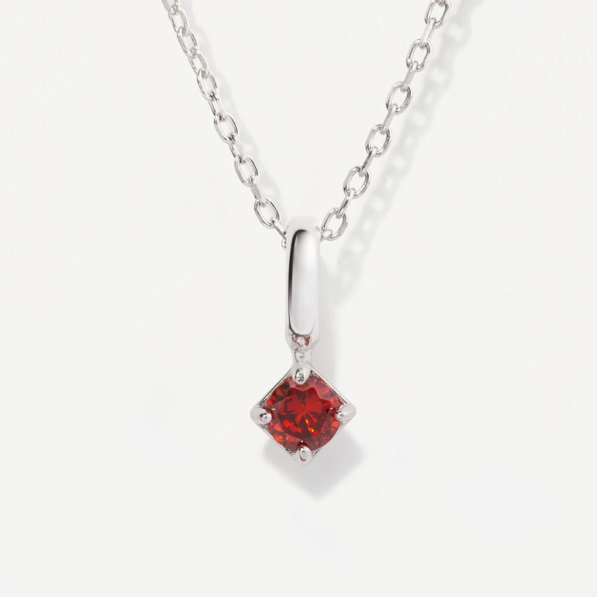 Strahlende Geburtsstein-Charm-Kette
