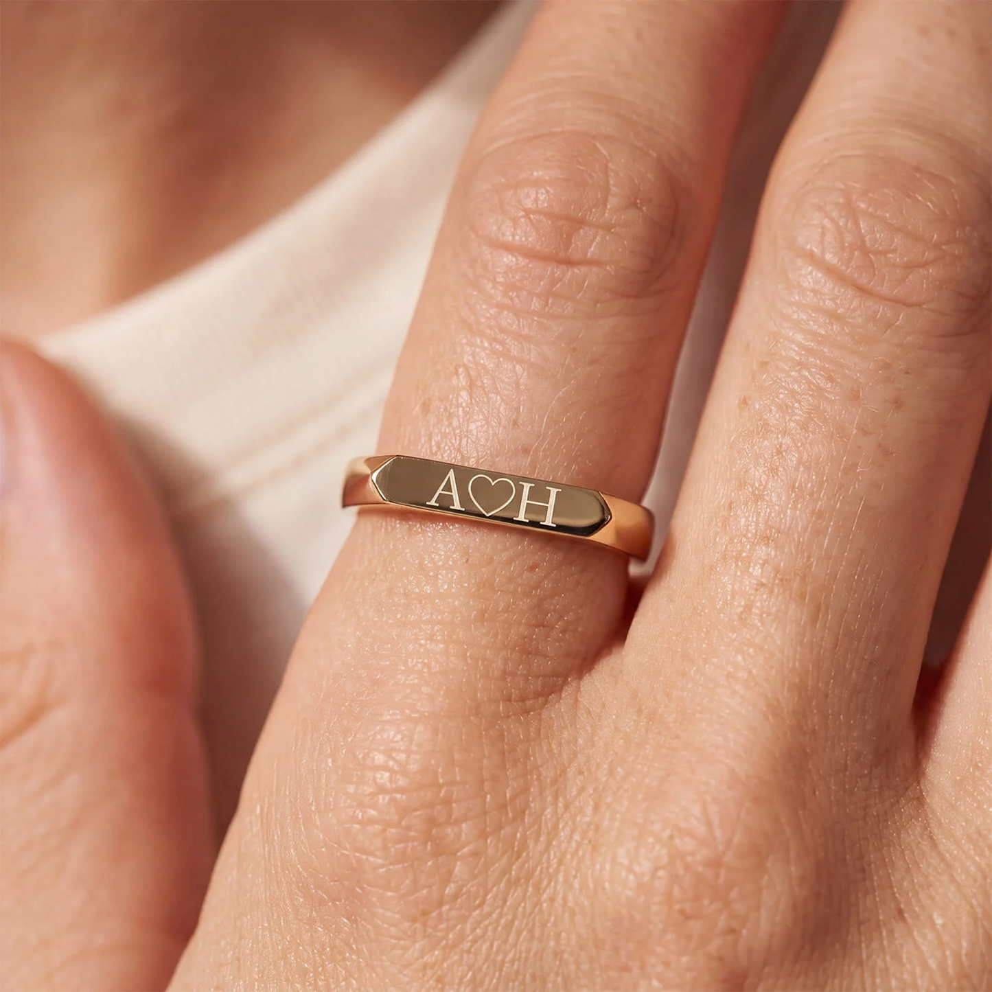 Bar Ring mit Gravur