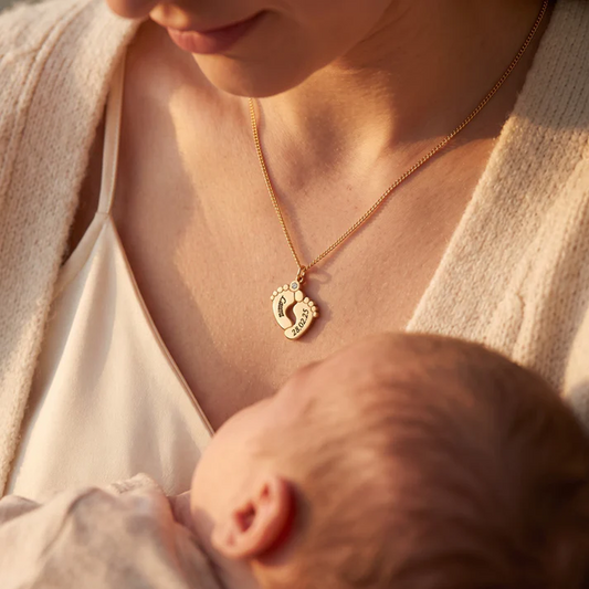 Babyfüßchen-Kette mit Wunschgravur